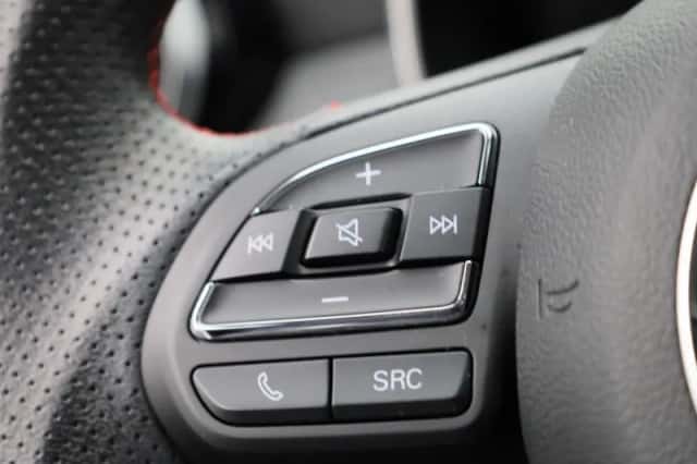 MG ZS EV (2023) thumbnail 17