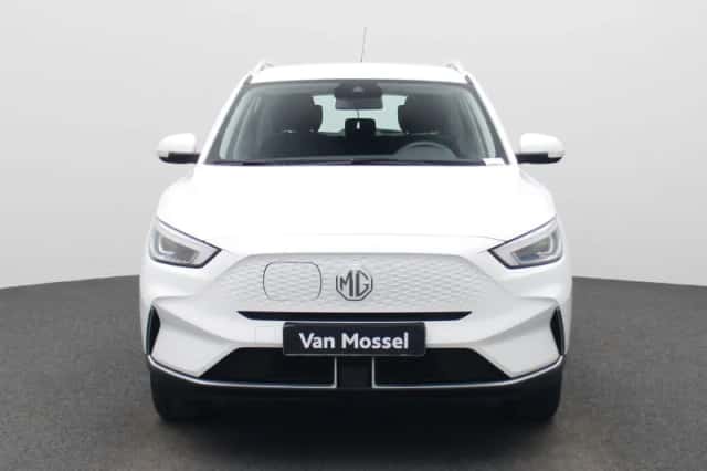 MG ZS EV (2023) thumbnail 3