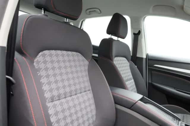 MG ZS EV (2023) thumbnail 31