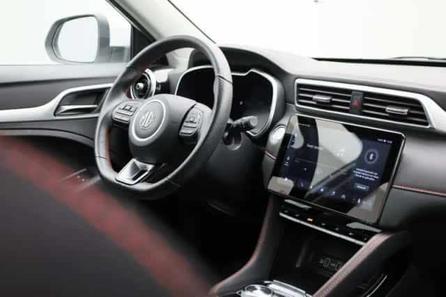 MG ZS EV (2023) thumbnail 32