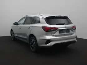 MG MG5 (2023) thumbnail 3