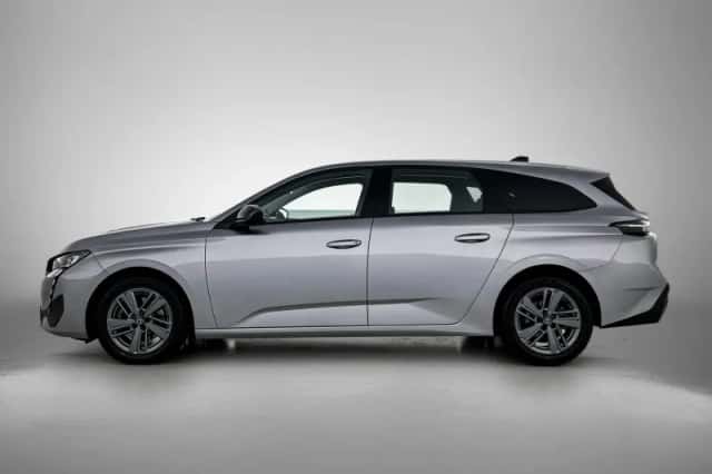 Peugeot 308 (2023) thumbnail 3