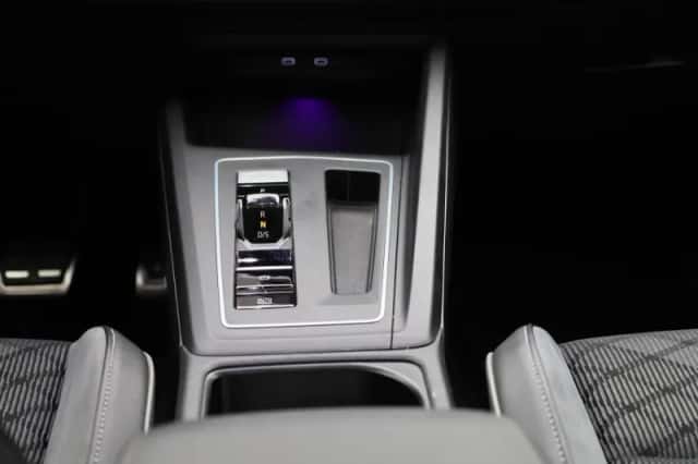 Volkswagen Golf (2021) thumbnail 11