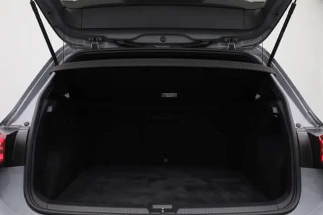 Volkswagen Golf (2021) thumbnail 15