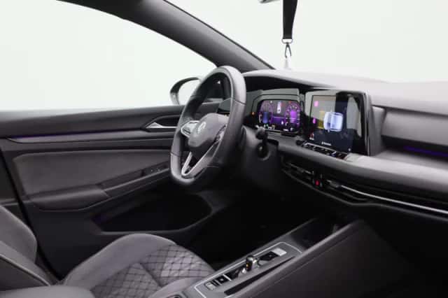Volkswagen Golf (2021) thumbnail 34