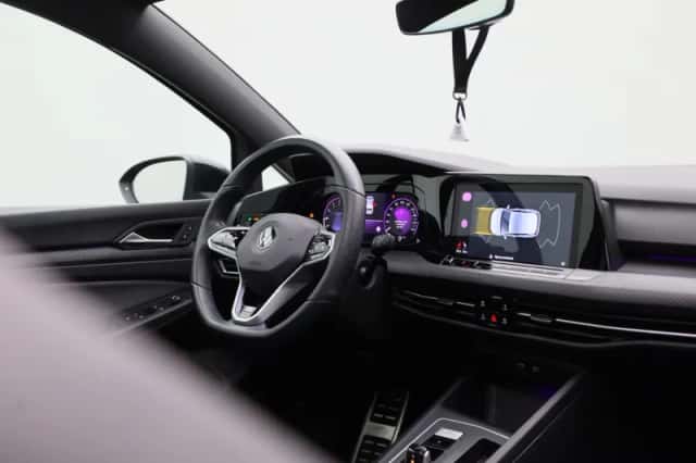 Volkswagen Golf (2021) thumbnail 38