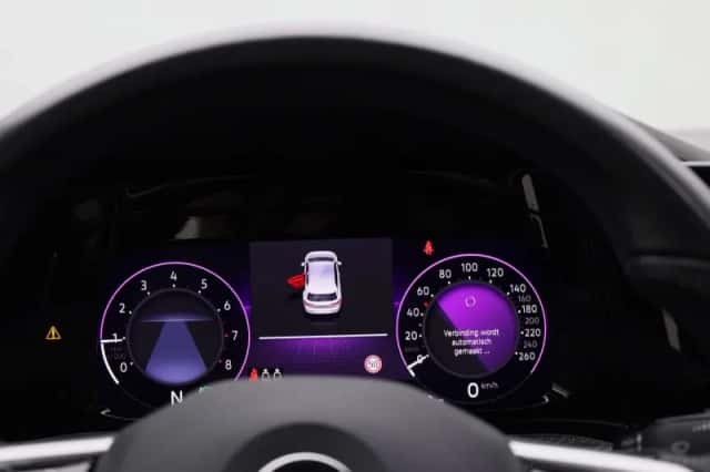 Volkswagen Golf (2021) thumbnail 9