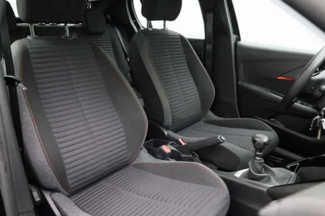 Peugeot 208 (2023) thumbnail 29