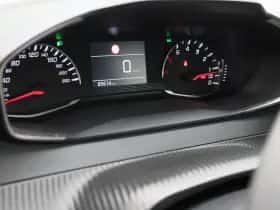 Peugeot 208 (2023) thumbnail 9