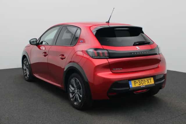 Peugeot e-208 (2022) thumbnail 3