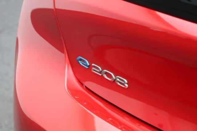 Peugeot e-208 (2022) thumbnail 42