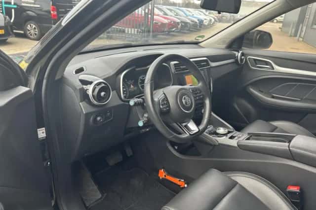 MG ZS EV (2020) thumbnail 4