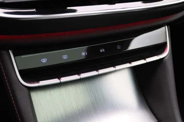 MG MG HS (2023) thumbnail 22