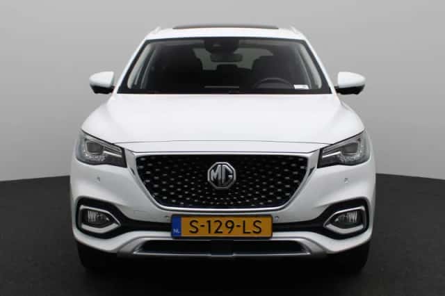 MG MG HS (2023) thumbnail 4