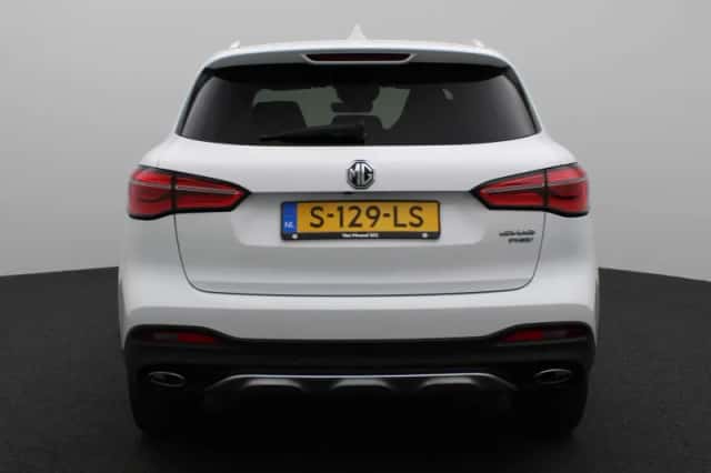 MG MG HS (2023) thumbnail 6