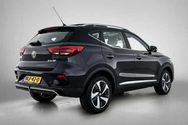 MG ZS EV (2025) thumbnail 5