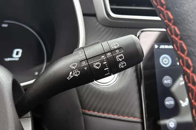 MG ZS EV (2025) thumbnail 10