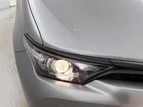 Toyota Auris (2018) thumbnail 15