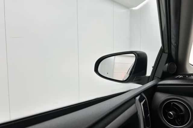 Toyota Auris (2018) thumbnail 21