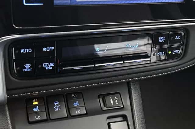 Toyota Auris (2018) thumbnail 24