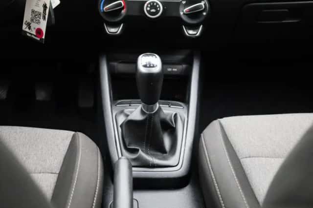 Kia Stonic (2022) thumbnail 11