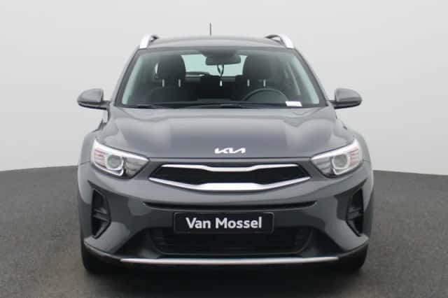 Kia Stonic (2022) thumbnail 4