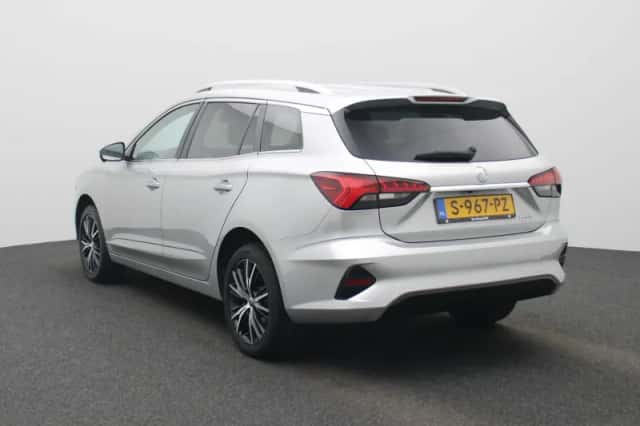 MG MG5 (2023) thumbnail 2