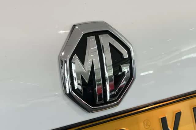 MG MG HS (2023) thumbnail 9