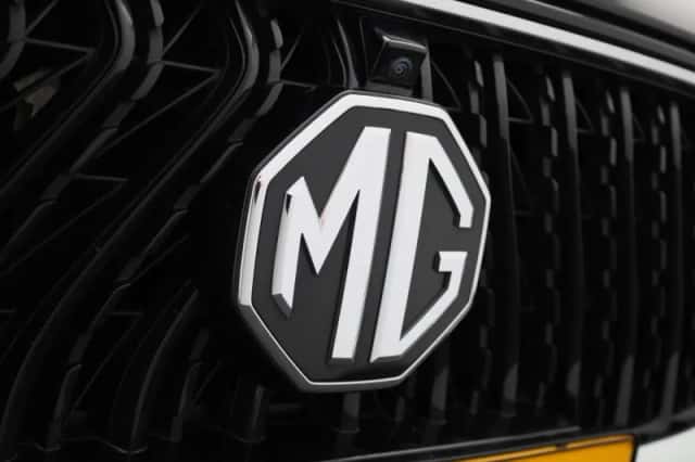 MG MG HS (2023) thumbnail 42