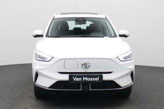 MG ZS EV (2025) thumbnail 3