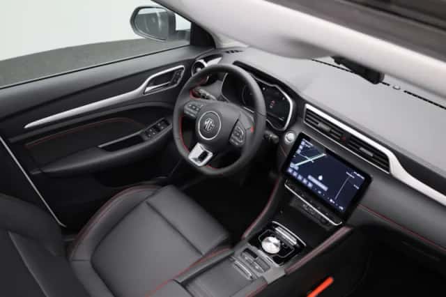 MG ZS EV (2025) thumbnail 33