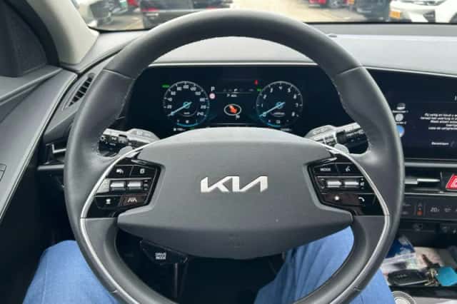 Kia Niro (2022) thumbnail 7
