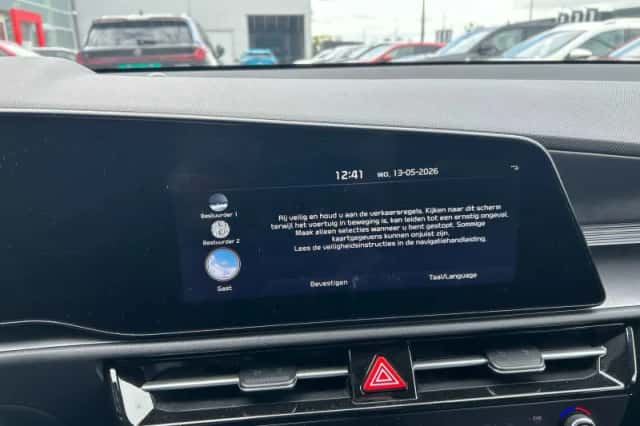 Kia Niro (2022) thumbnail 8