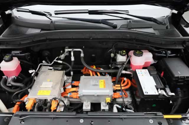 MG ZS EV (2023) thumbnail 36