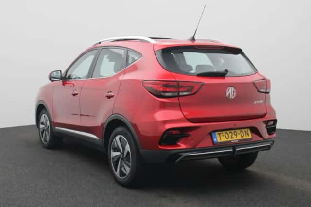 MG ZS EV (2023) thumbnail 3