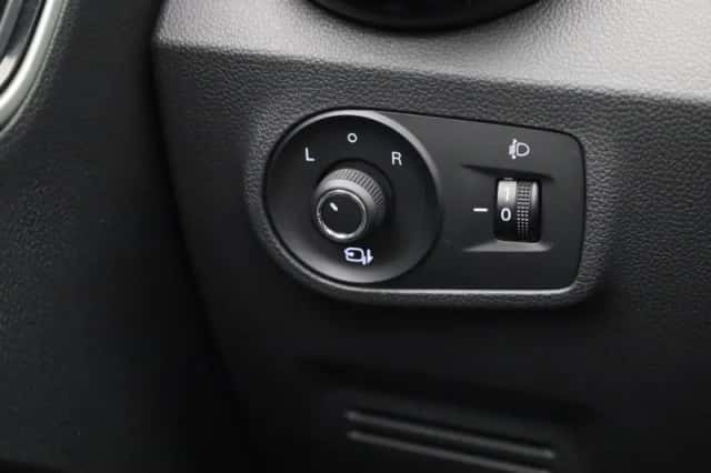 MG ZS EV (2021) thumbnail 21