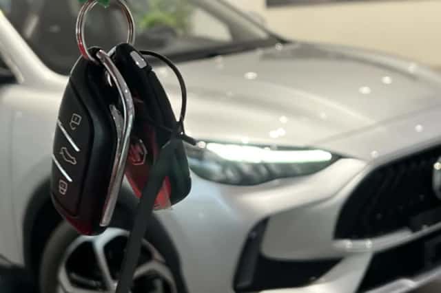 MG MG HS (2023) thumbnail 14