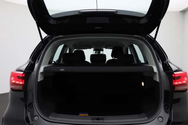MG ZS EV (2023) thumbnail 14