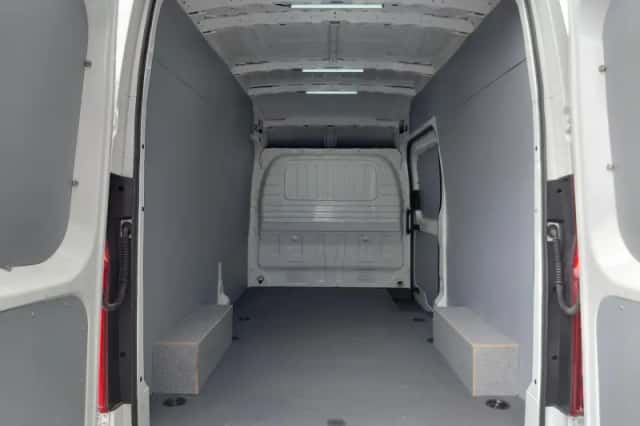 Maxus eDeliver9 (2025) thumbnail 2