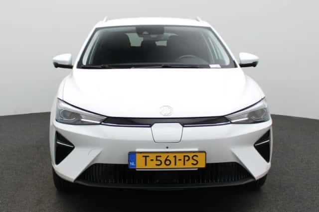 MG MG5 (2023) thumbnail 3