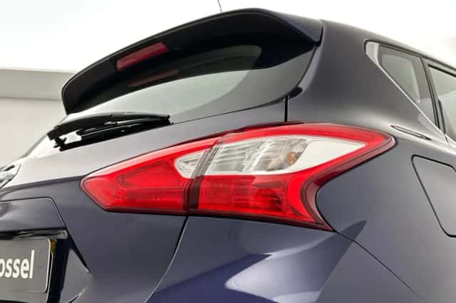 Nissan Pulsar (2018) thumbnail 12