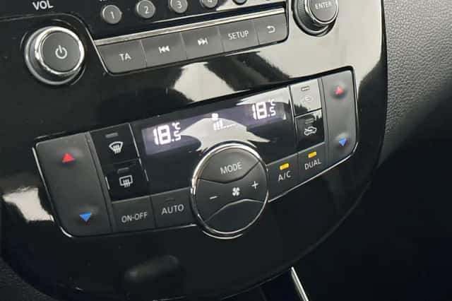 Nissan Pulsar (2018) thumbnail 18