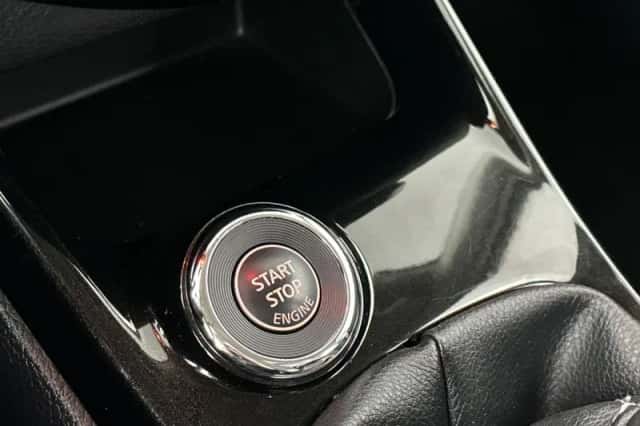 Nissan Pulsar (2018) thumbnail 19
