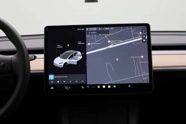 Tesla Model 3 (2021) thumbnail 9