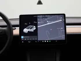 Tesla Model 3 (2021) thumbnail 9
