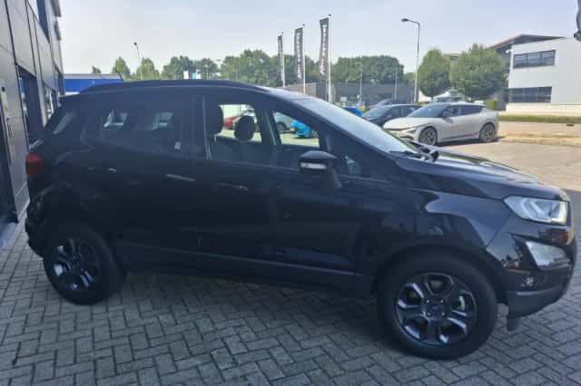Ford EcoSport (2018) thumbnail 4