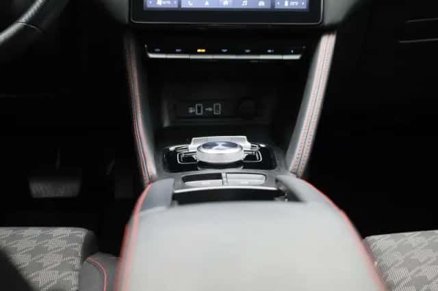 MG ZS EV (2023) thumbnail 11