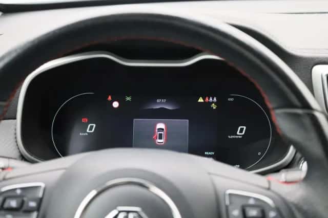 MG ZS EV (2023) thumbnail 9