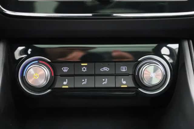MG ZS EV (2021) thumbnail 17