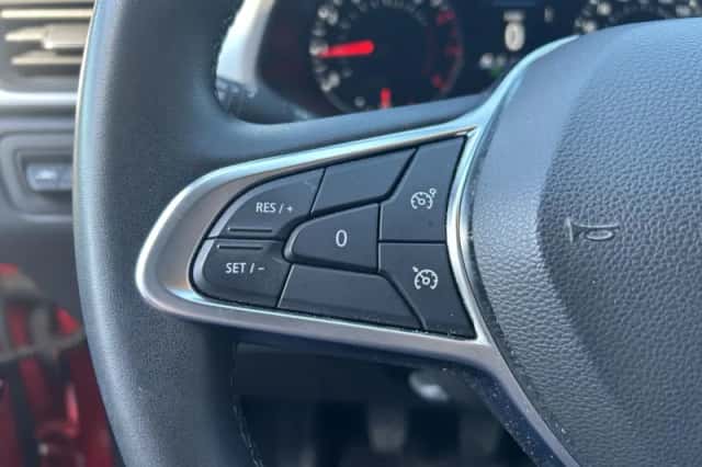Renault Captur (2022) thumbnail 12